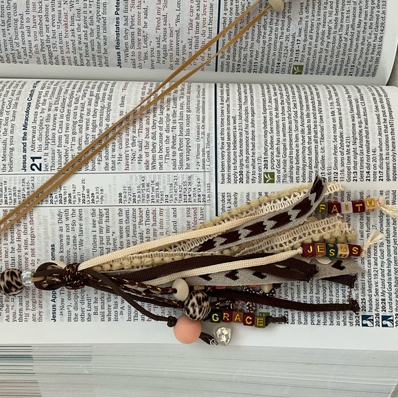 FAITH SISTER CREATIONS HANDMADE TASSEL BIBLE BOOKMARKS UP TO 9” PAGE LENGTH - Picture 6 of 8